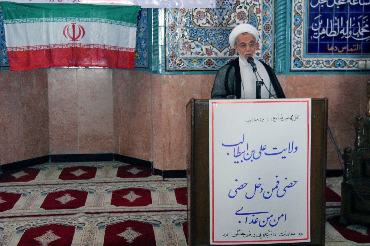 آيت‌الله دکتر هاشم هاشم‌زاده هريسي   به مناسبت عیدغدیرخم  در جمع کارکنان واحد رودهن دانشگاه آزاداسلامی