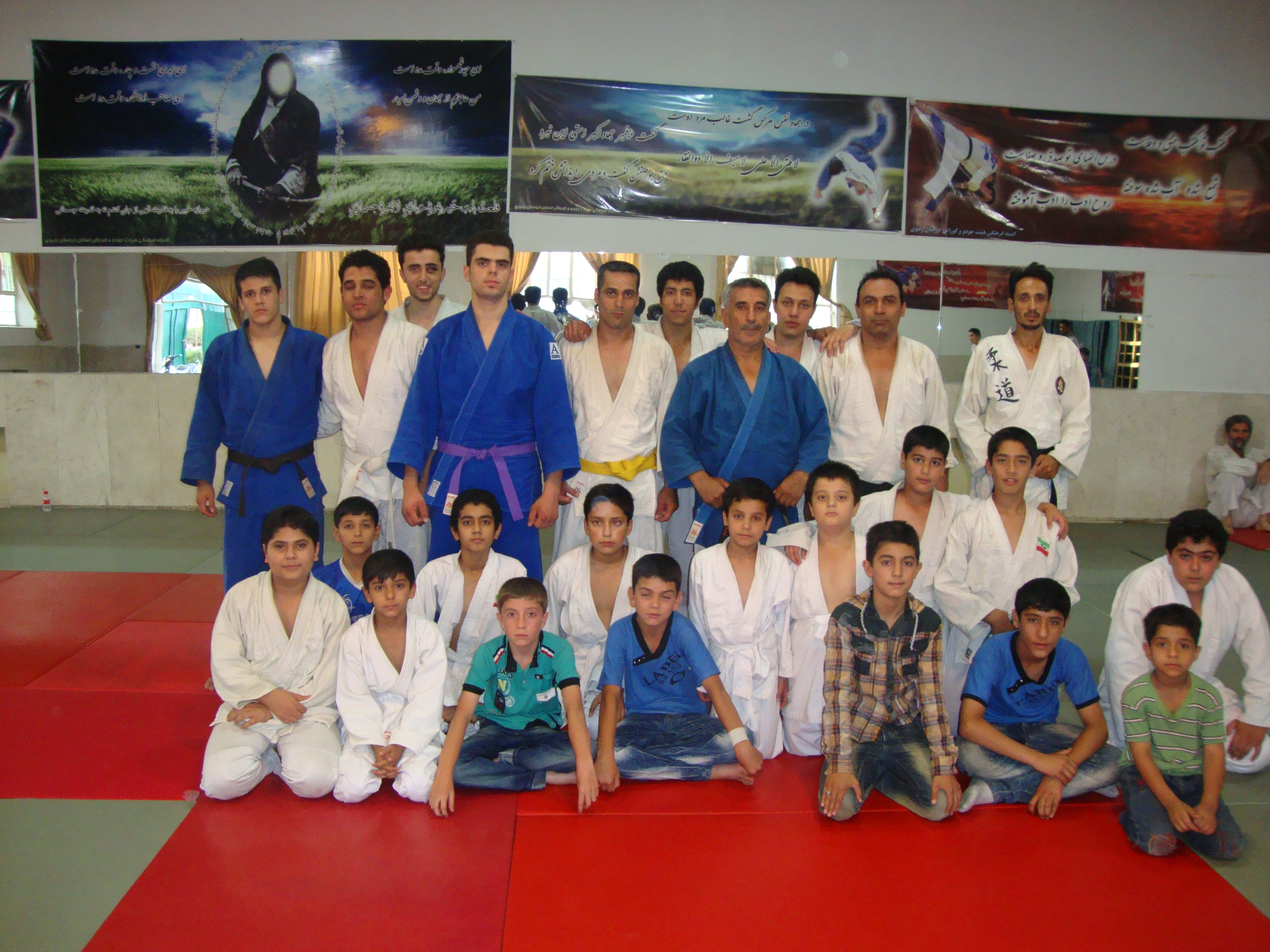 http://s8.picofile.com/file/8268204550/33376041_.jpg