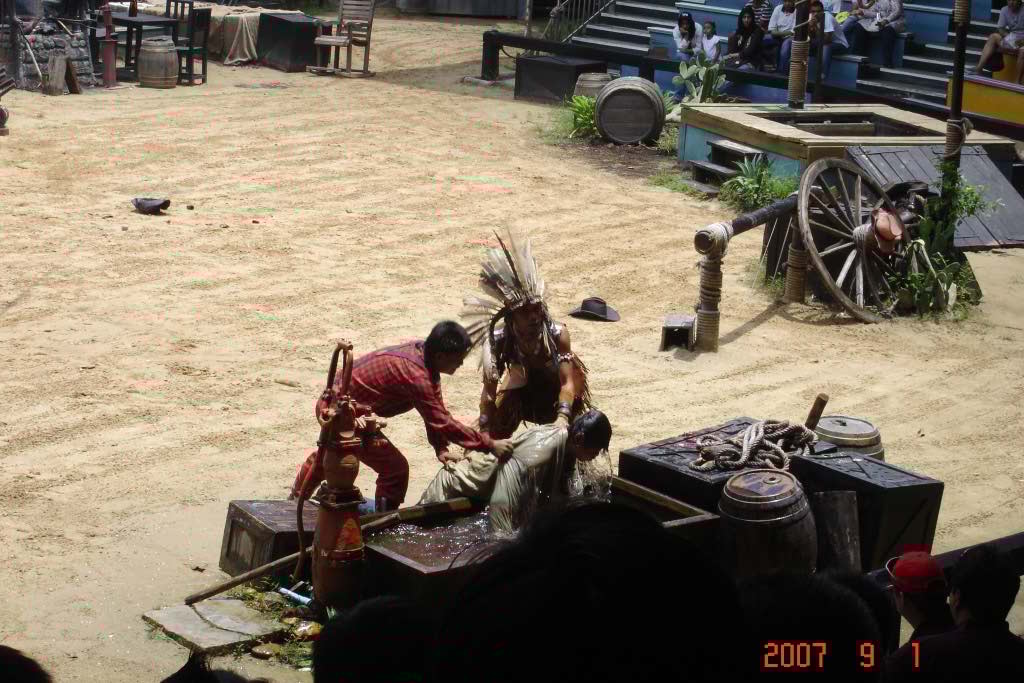 http://s8.picofile.com/file/8268514784/DSC02527.jpg