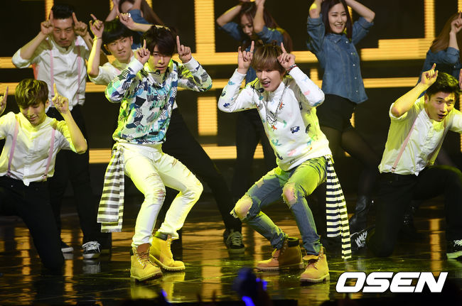 http://s8.picofile.com/file/8275543234/150319_mcountdown_osen_1.jpg