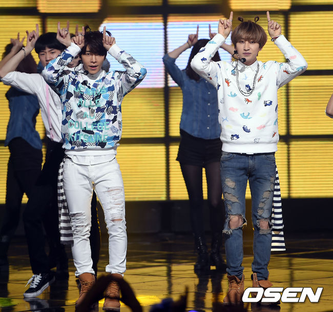 http://s8.picofile.com/file/8275543276/150319_mcountdown_osen_3.jpg