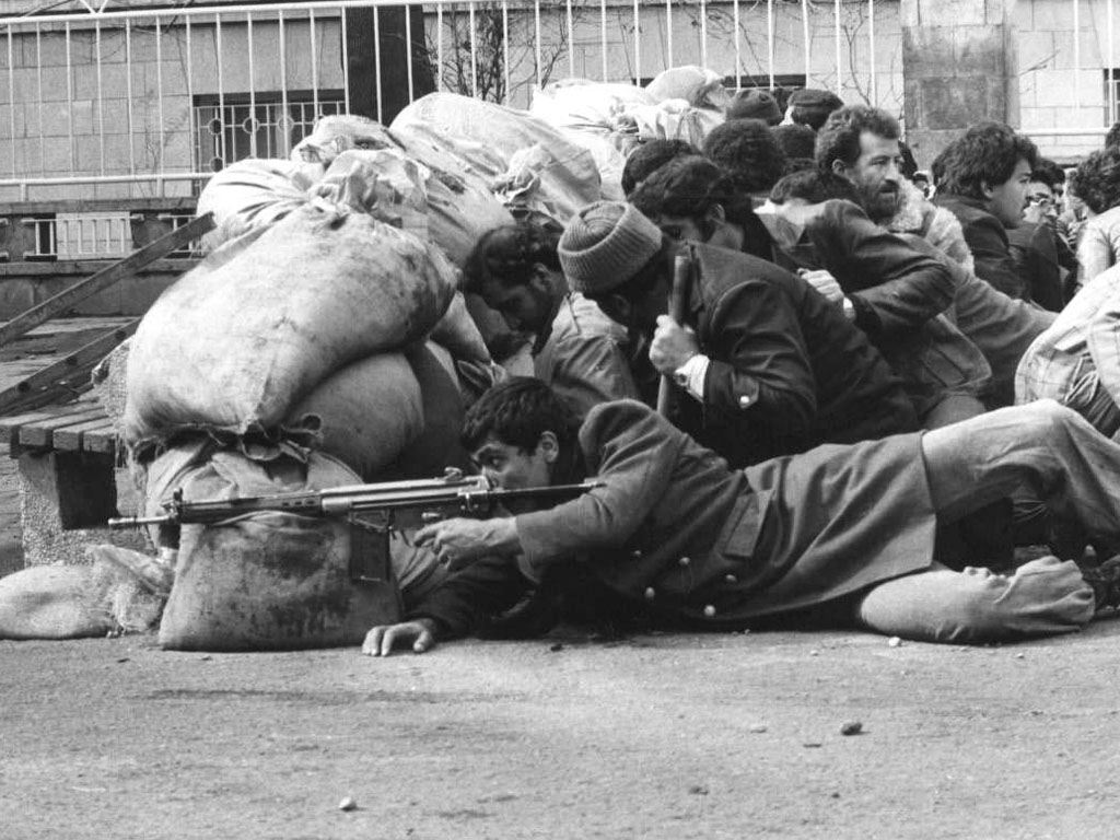 سنگرهای انقلابیون