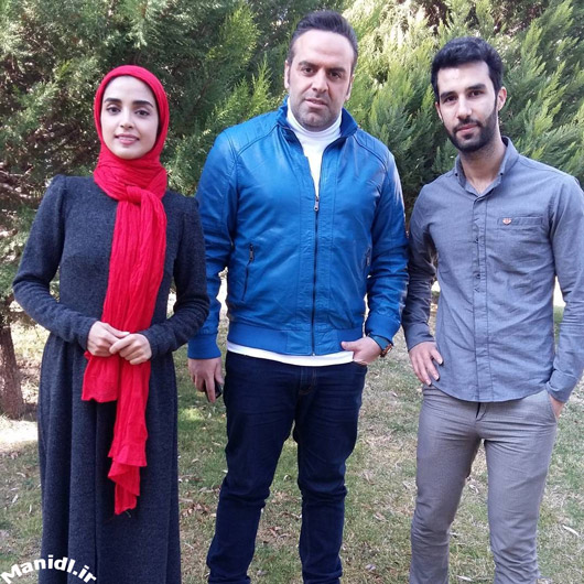 بهرنگ علوی و الهه حصاری در پشت صحنه برنامه زنده رود