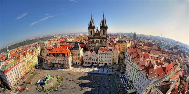 http://s8.picofile.com/file/8281158592/Czech_Republic_Prague4_e1472634207871.jpg