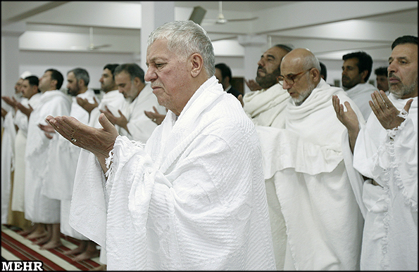 جماعت حج به امامت آیت الله هاشمی