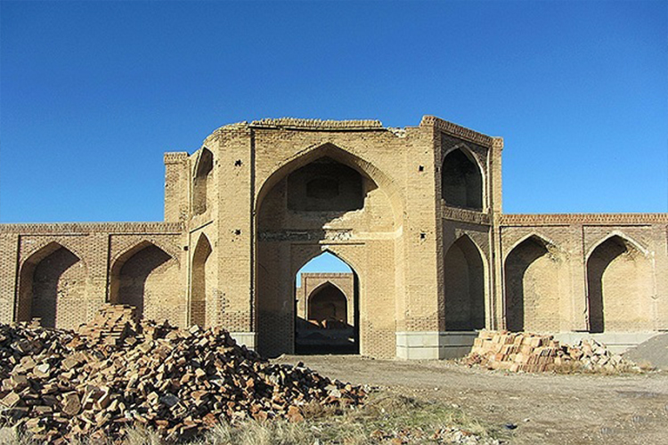کاروانسرای میانه