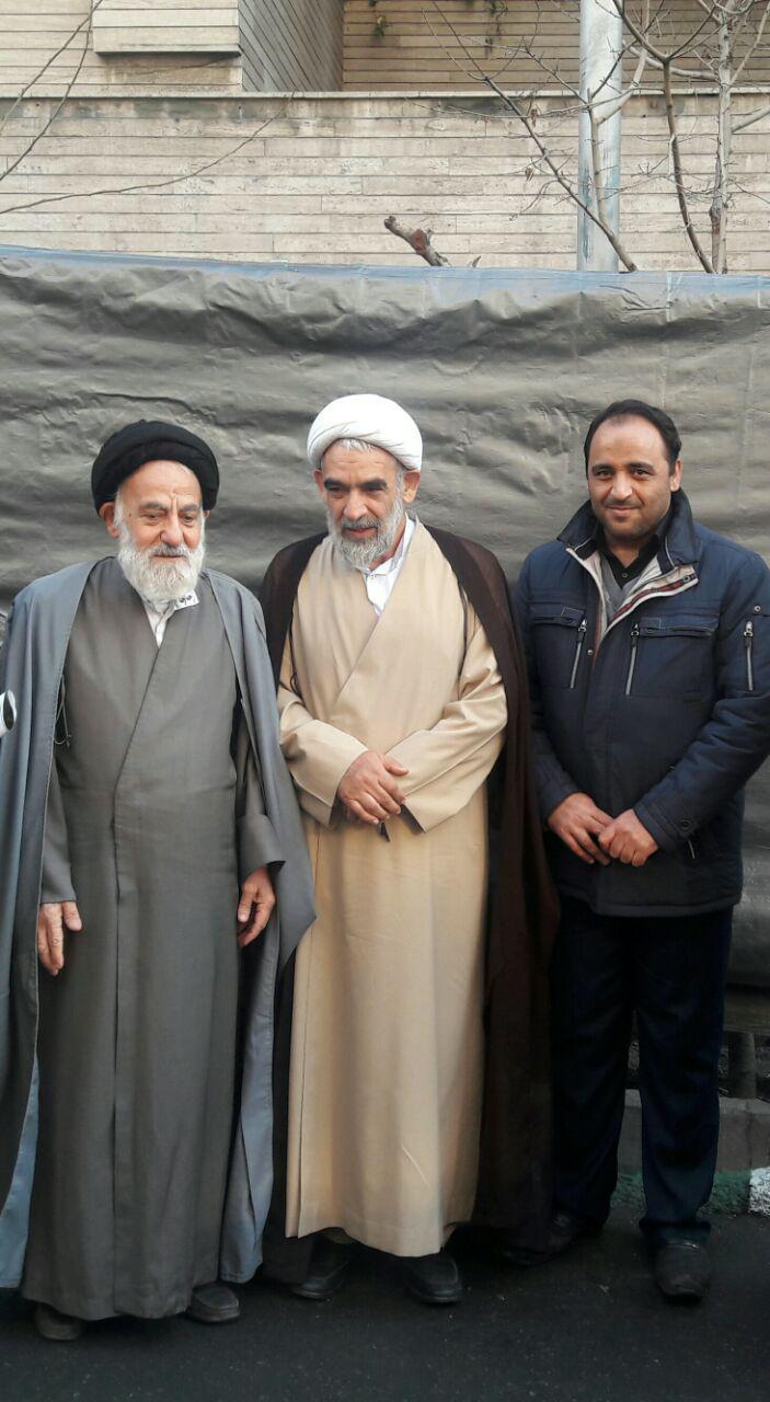 درحاشیه مراسم تشییع پیکر حضرت آیت الله هاشمی رفسنجانی و مهندس وحید کاظم زاده قاضی جهانی  در کنار آیت الله محسن قمی معاون ارتباطات بین الملل دفتر مقام معظم رهبری