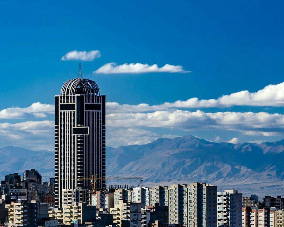 برج تجارت جهانی تبریز