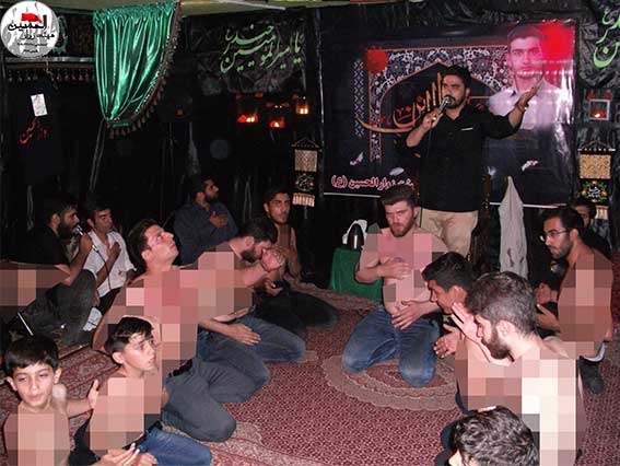 مداحی وسینه زنی درمراسم پنجمین سالگرد شهادت شهیدمحمدعلی دولت آبادی هیئت زوارالحسین(ع) درحسینیه شهیددولت آبادی-شهدای نیروی انتظامی