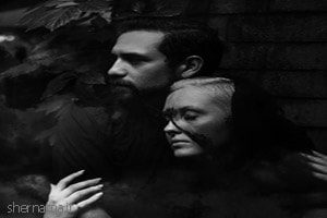 اندام هایت برایم عادی شده بودند ، منبع :
http://kolbehyetanhayi.mihanblog.com/post/5536 اندام هایت برایم
عادی شده بودند