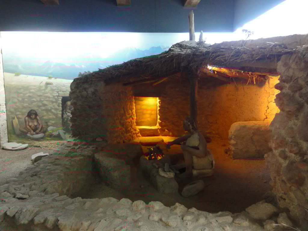 http://s8.picofile.com/file/8300390000/567.jpg