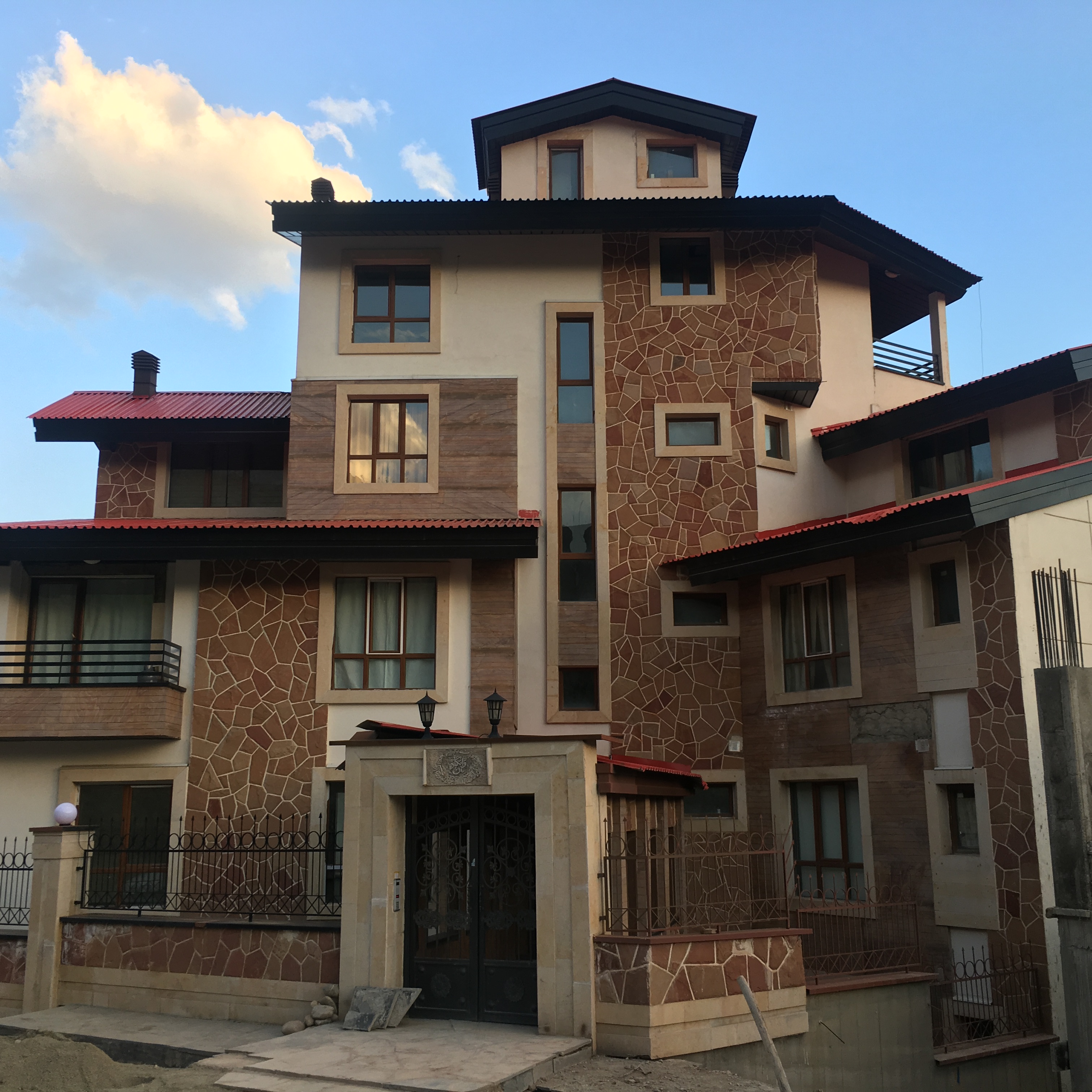 اجرای نمای ساختمان پیمانکاری سنگ مالون جوینده تماس 09124026545