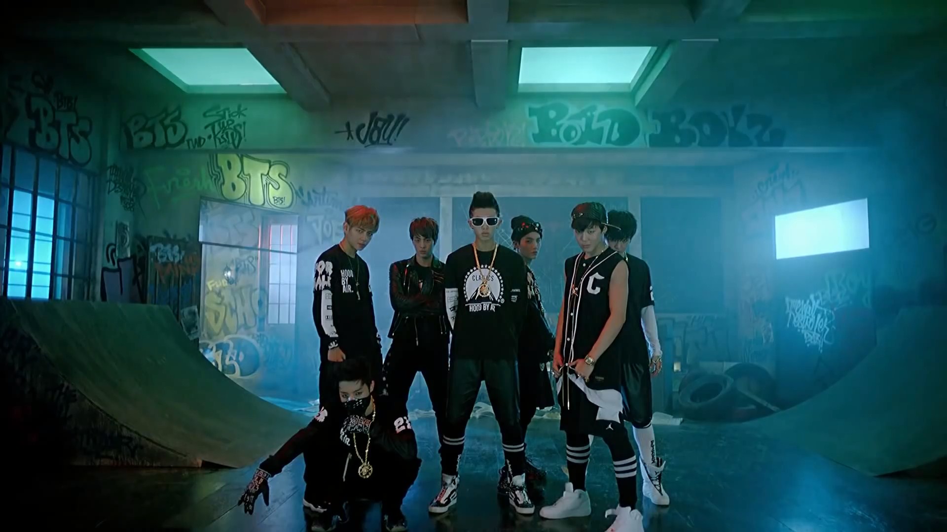 http://s8.picofile.com/file/8302763042/_MV_BTS_%EB%B0%A9%ED%83%84%EC%86%8C%EB%85%84%EB%8B%A8_No_More_Dream_%EB%85%B8_%EB%AA%A8%EC%96%B4_%EB%93%9C%EB%A6%BC_By_Bella_K_C.jpg