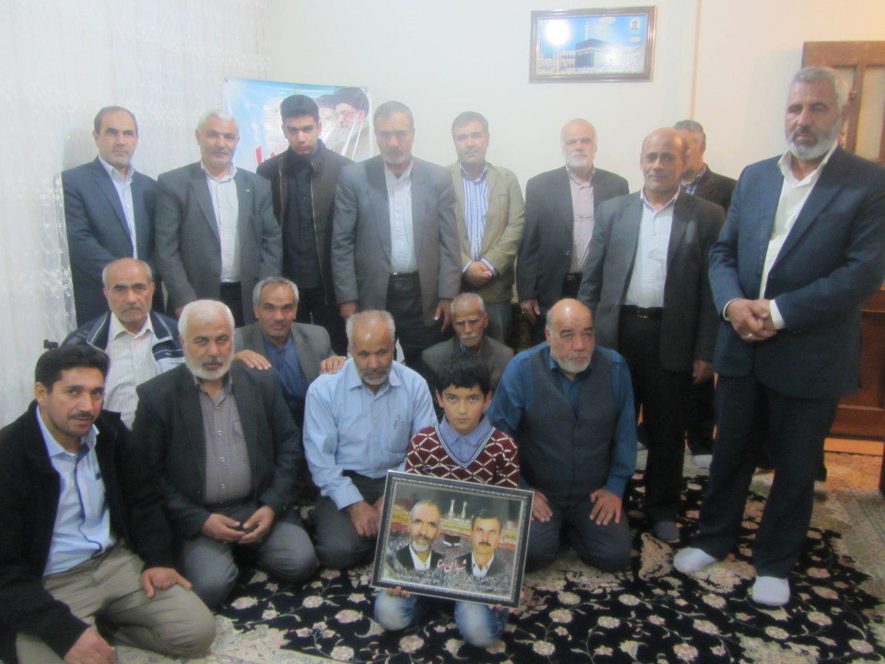 http://s8.picofile.com/file/8311577434/photo_۲۰۱۷_۱۱_۱۲_۰۹_۳۵_۰۲.jpg