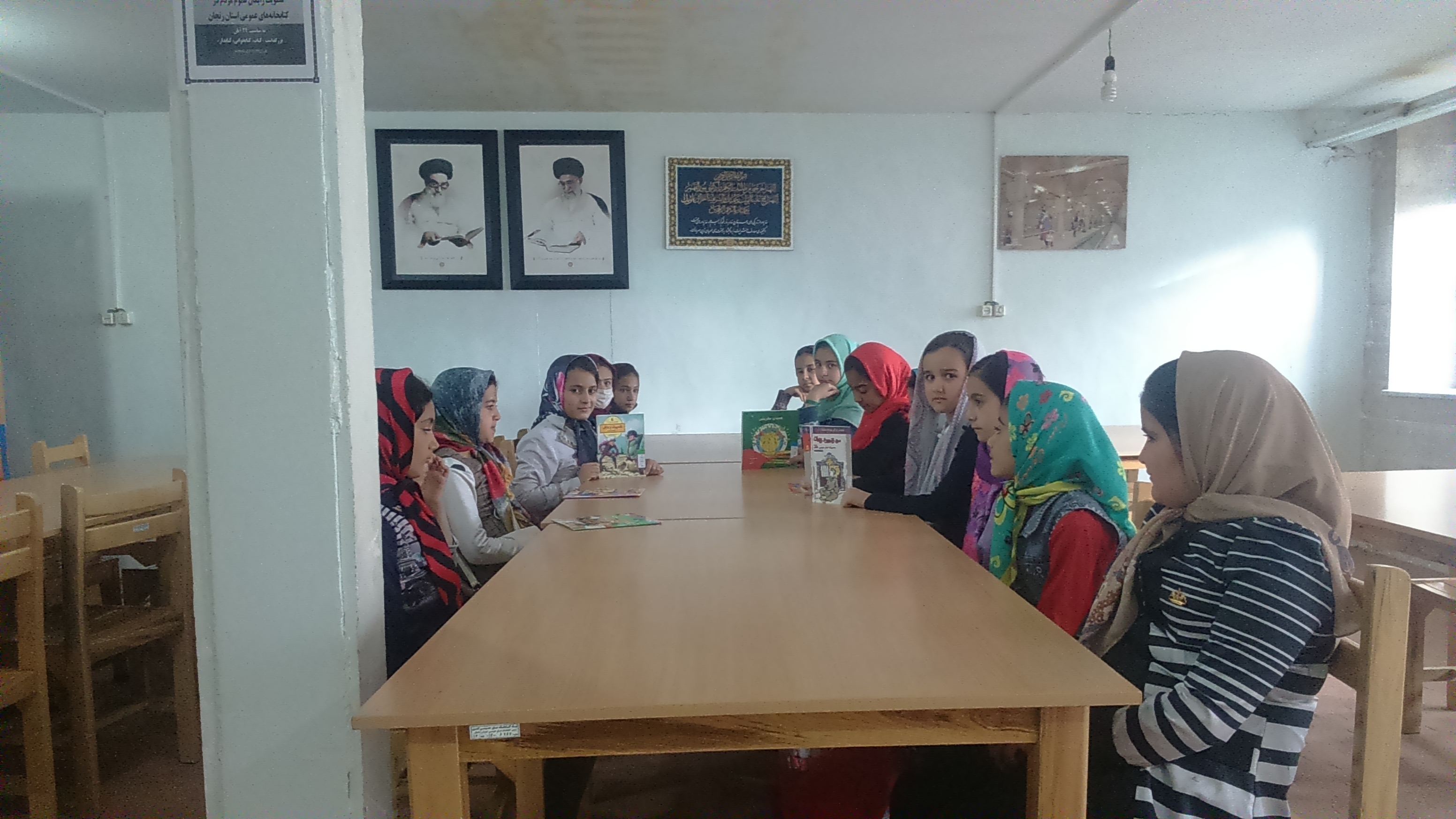 نشست کتاب خوان کتابخانه ای دیماه