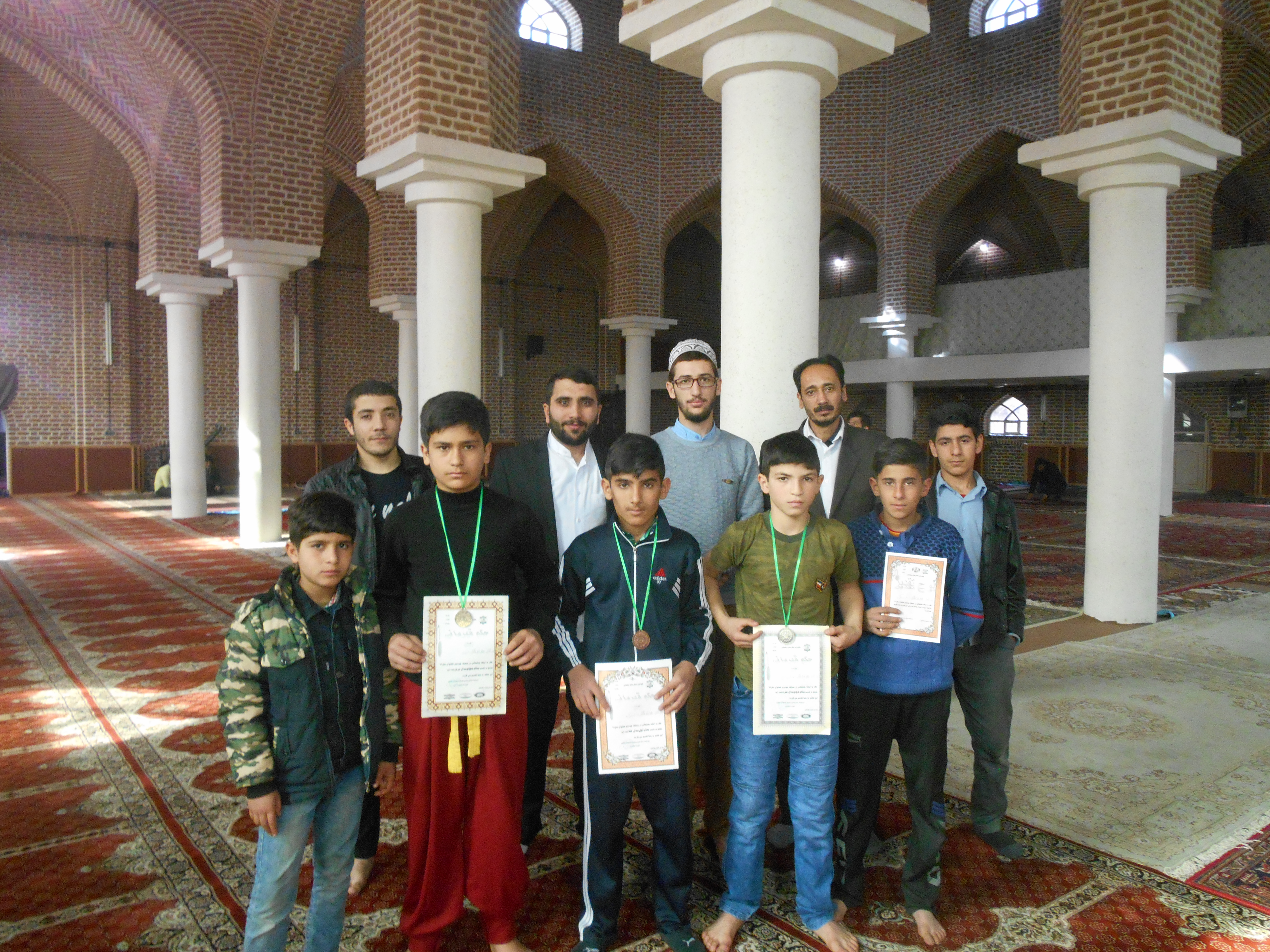 http://s8.picofile.com/file/8317670968/DSCN1192.JPG