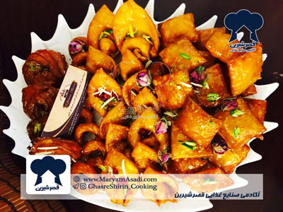 طرز تهیه زولبیا بامیه باقلوا ترکی استانبولی خمیر باقلوا شیرینی ماه رمضان تزئیین سفره افطار گردویی پسته هزارلا آشپزی آموزش اصفهان