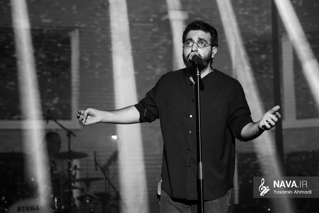 http://s8.picofile.com/file/8326175326/Chaartaar_Concert_19_Bahman_96_2_1024x683.jpg