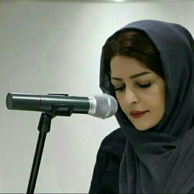 هاله محمودی .