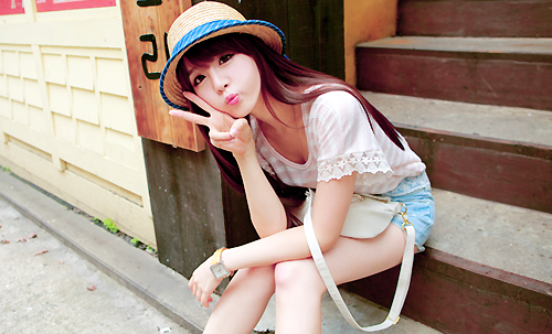 http://s8.picofile.com/file/8329804984/10531437243102242061.png