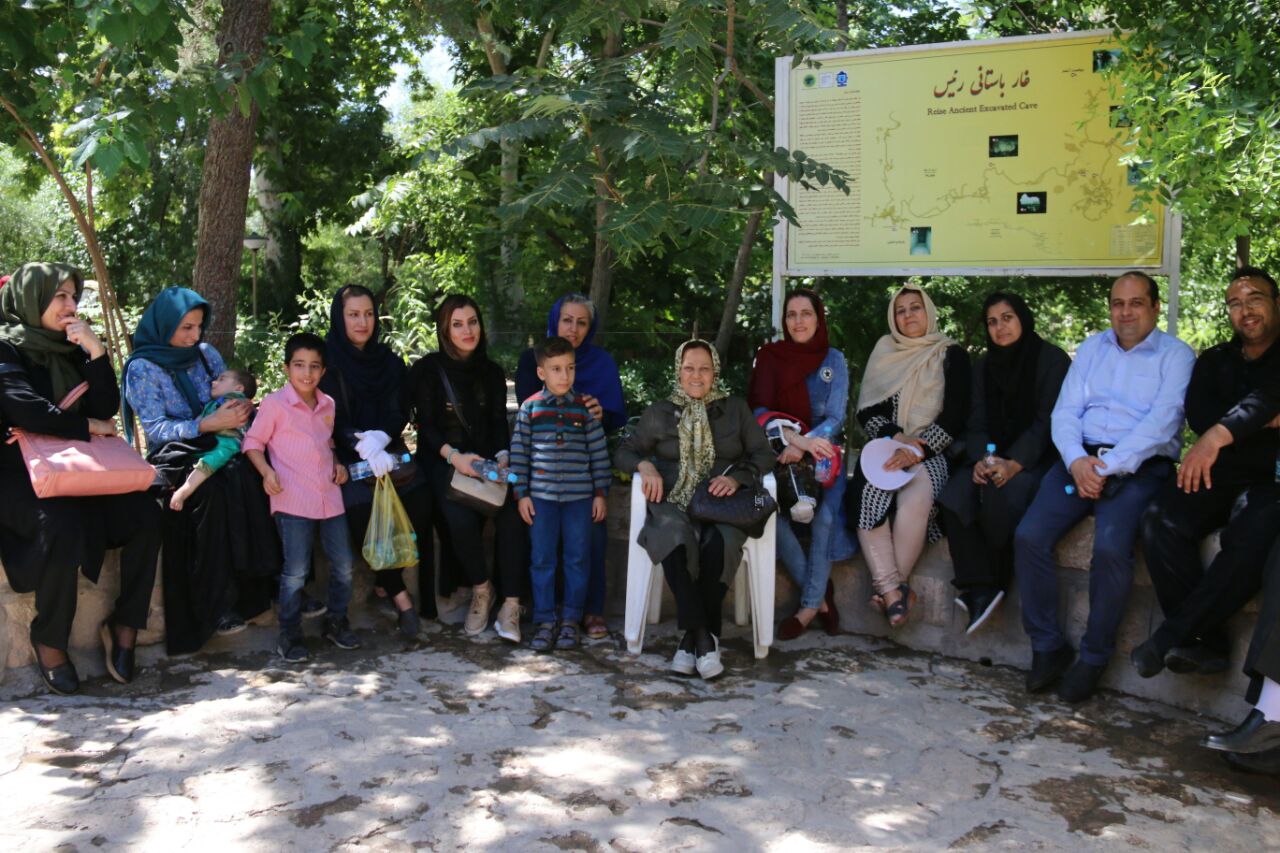 سفر نیاسر مهرناز آزاد