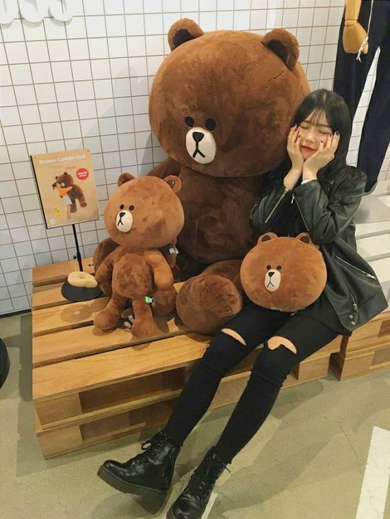 http://s8.picofile.com/file/8334001784/5d6b027fefabc5f62d283acb60b4d64f_korean_ulzzang_ulzzang_girl.jpg