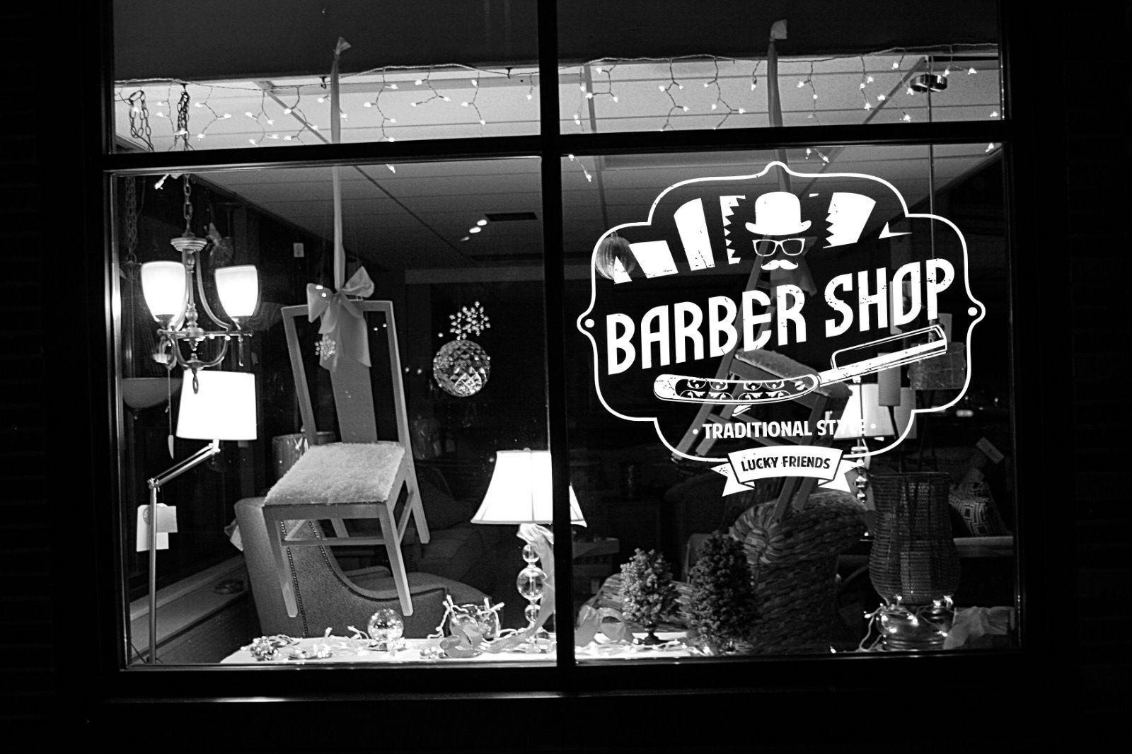 http://s8.picofile.com/file/8337261200/barbers_338_.jpg