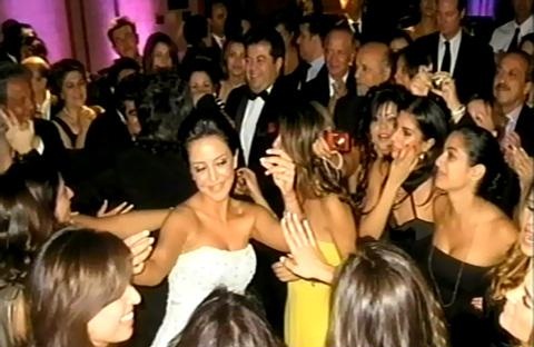 http://s8.picofile.com/file/8339937800/Mansour_Sogol_Wedding_7.jpg