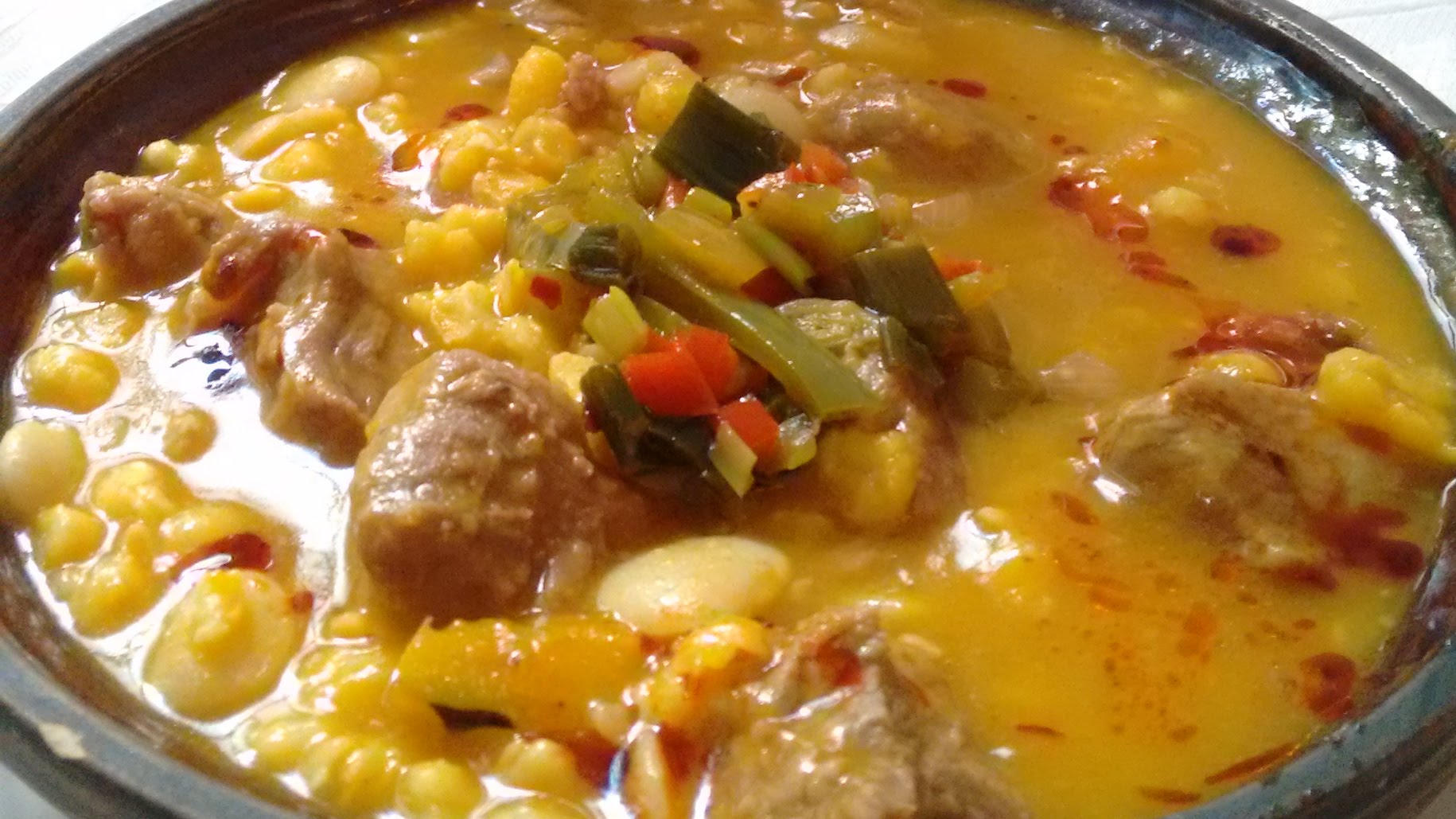 http://s8.picofile.com/file/8341535968/locro_del_25.jpg