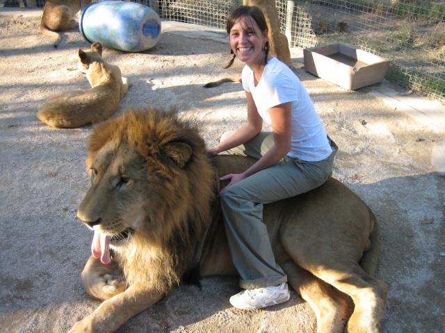 http://s8.picofile.com/file/8344171876/1lujanzoo2.jpg