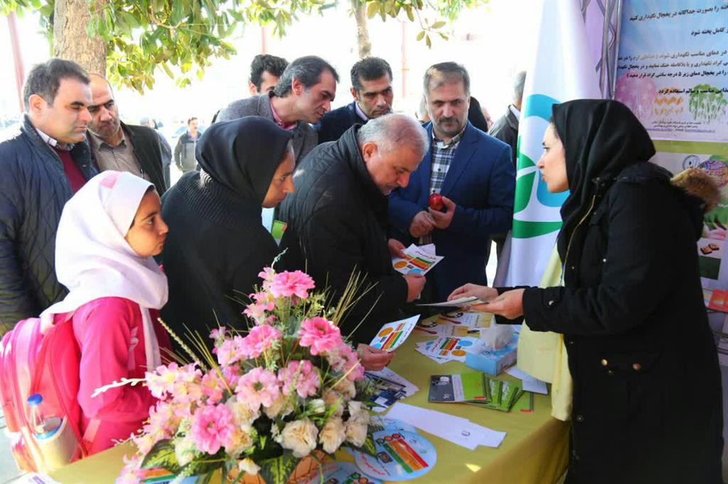 بازدید علی بهارمست سرپرست شهرداری رشت از برنامه های متعدد شهرداری رشت در پیاده راه فرهنگی رشت به مناسبت روز رشت 5 photo 2019 01 02 13 19 35