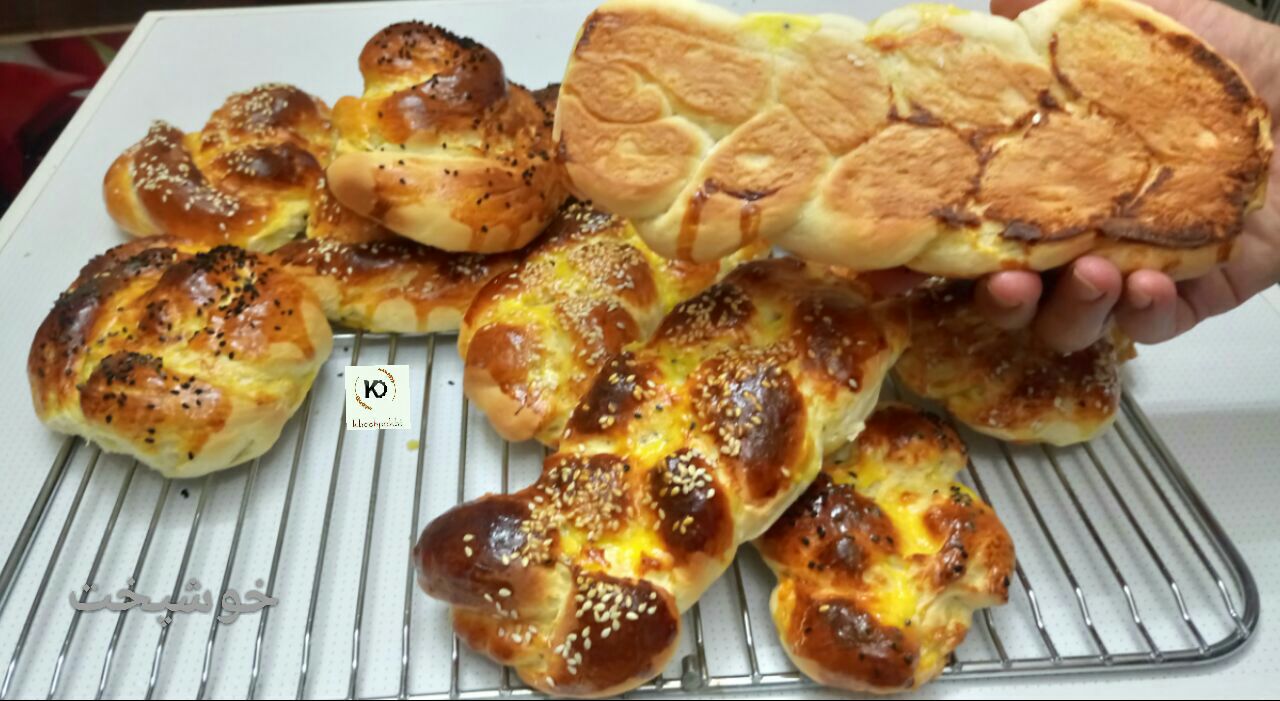 پخت نان در تنورگازی پخت نان در تنورگازی