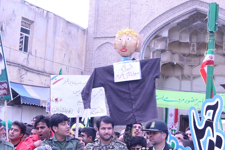 http://s8.picofile.com/file/8351983626/07.jpg