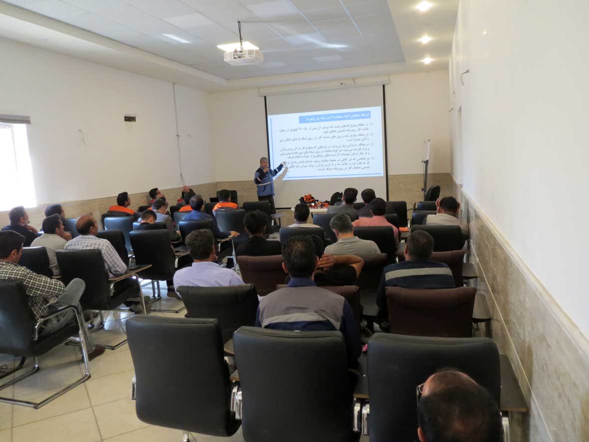 امداد و نجات ، کارگاه آموزشی ، ایمنی برق ، رضا نیک پیام