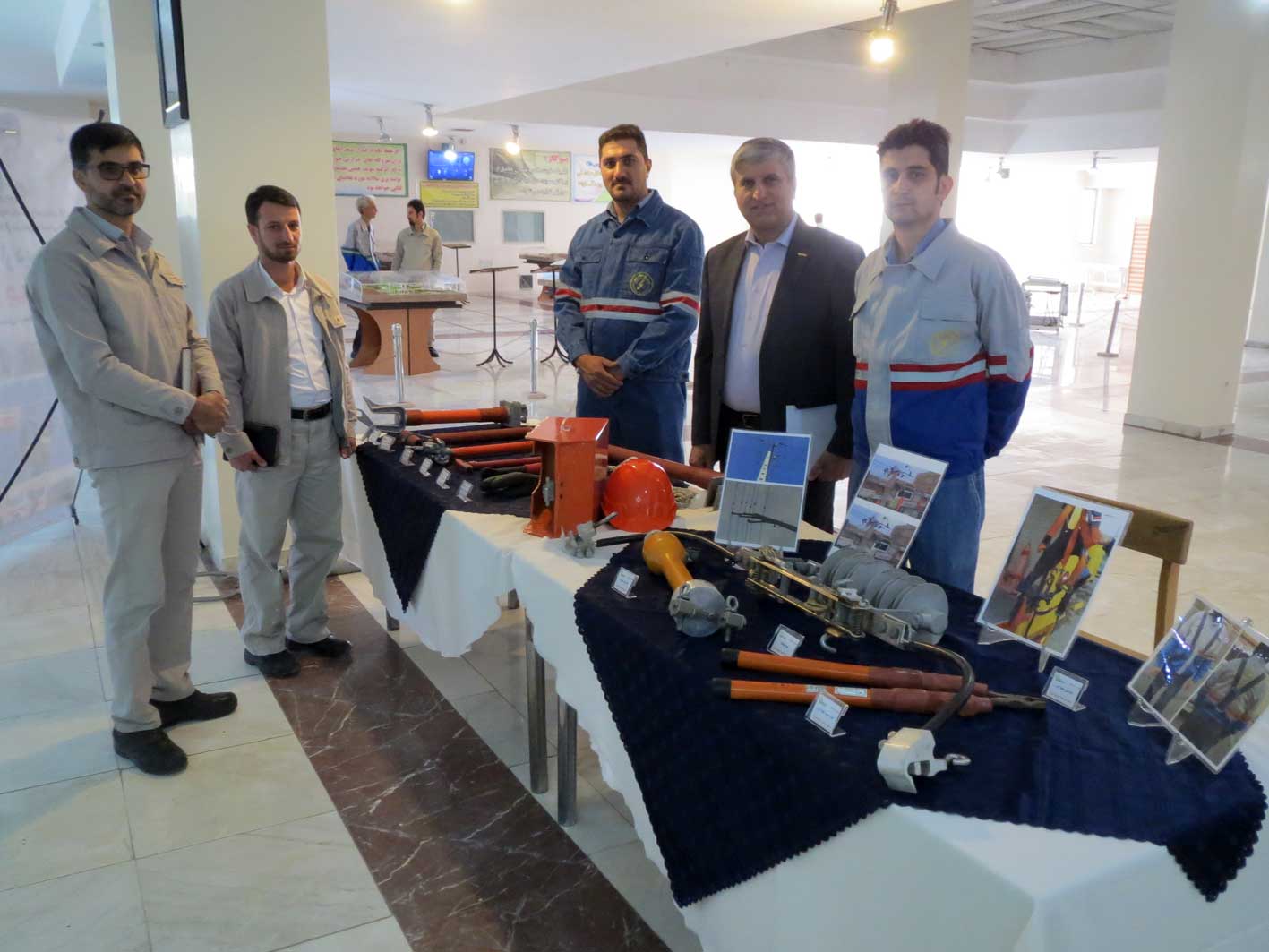 ایمنی برق ، تجهیزات ایمنی برق ، خط گرم ، رضا نیک پیام