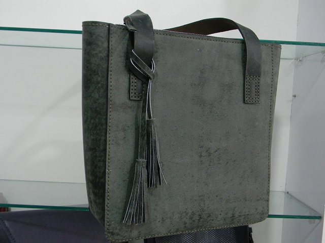 http://s8.picofile.com/file/8360374634/DSCN4780_.jpg