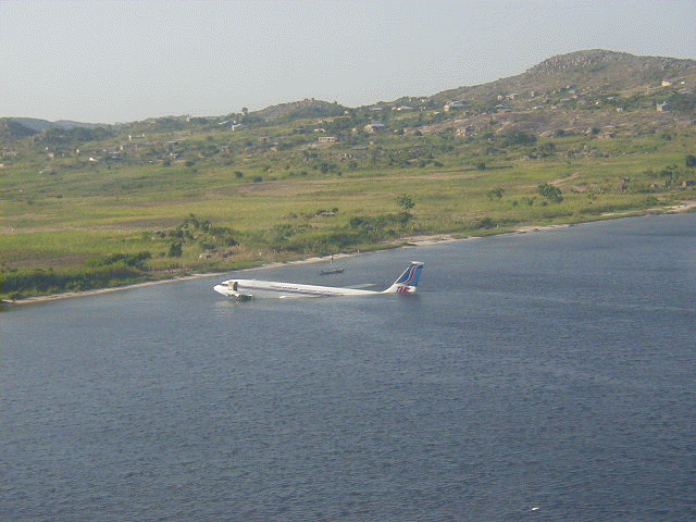 http://s8.picofile.com/file/8361254300/disaster2000_africa_plane3.GIF