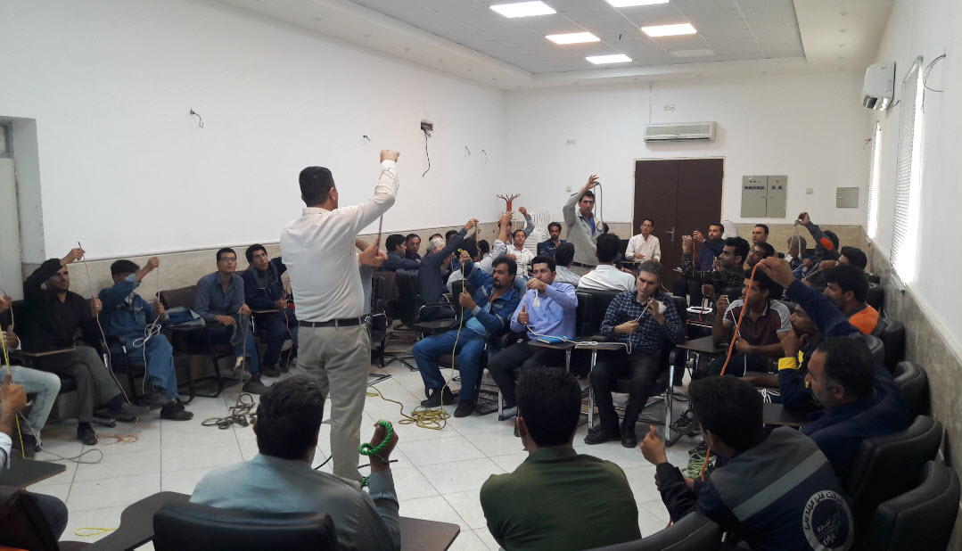 امداد و نجات ، نجات از روی پابه برق، ایمنی برق