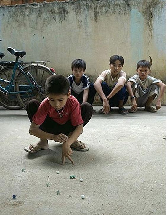 سرگرمی بچه های دیروز